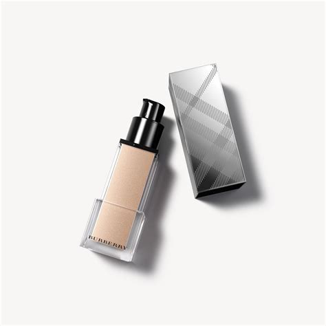 burberry fresh glow luminous fluid base review|bright glow foundation burberry.